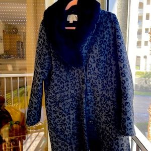 Pea coat black and grey leopard print with black faux collar brand xhilaraton